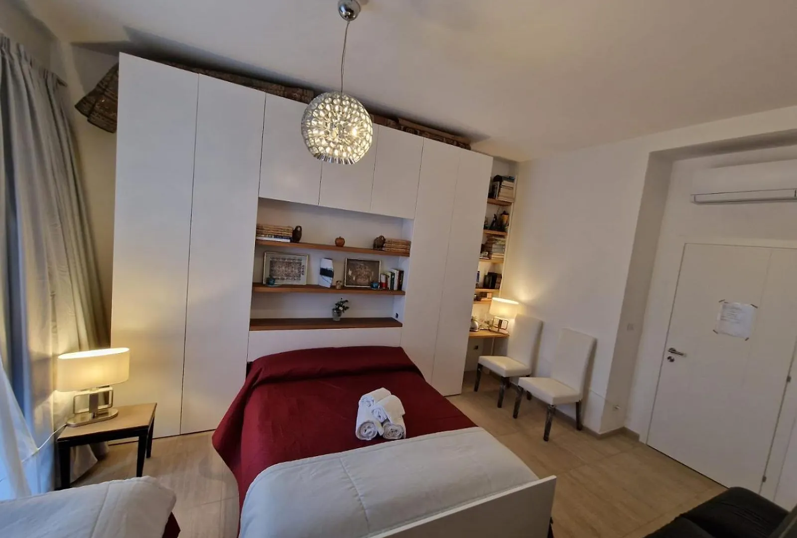 Vatican Guest Rooms Colonna Suite Řím